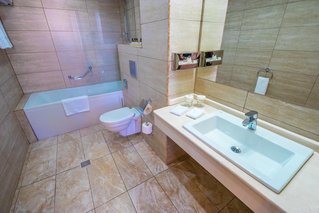 Hotel Lomsia อาคัลท์ชิกเค ภายนอก รูปภาพ