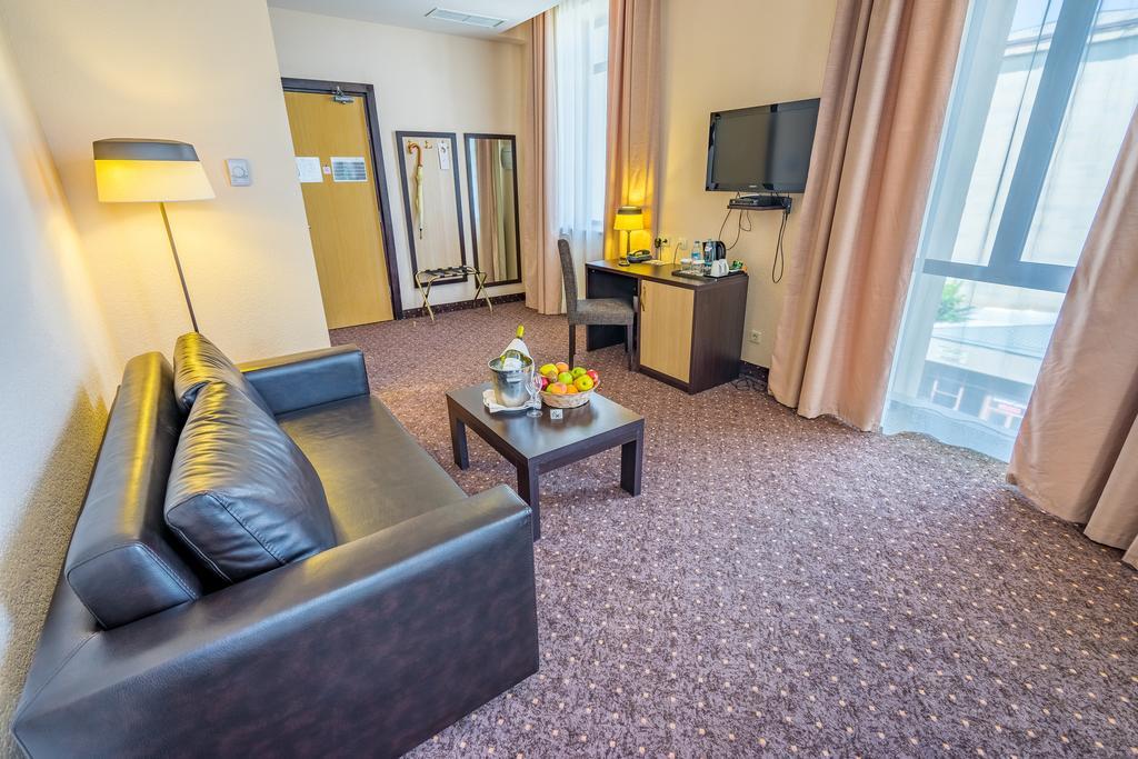 Hotel Lomsia อาคัลท์ชิกเค ภายนอก รูปภาพ