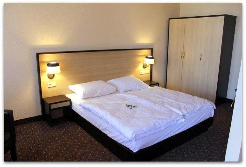 Hotel Lomsia อาคัลท์ชิกเค ภายนอก รูปภาพ