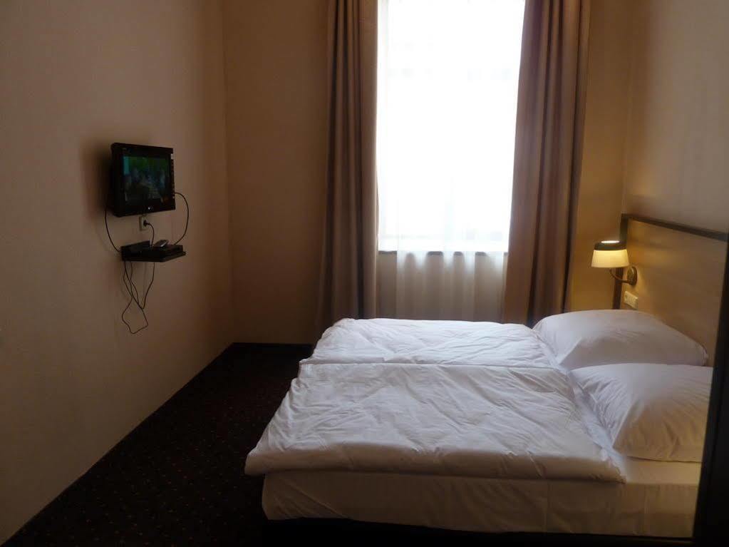 Hotel Lomsia อาคัลท์ชิกเค ภายนอก รูปภาพ