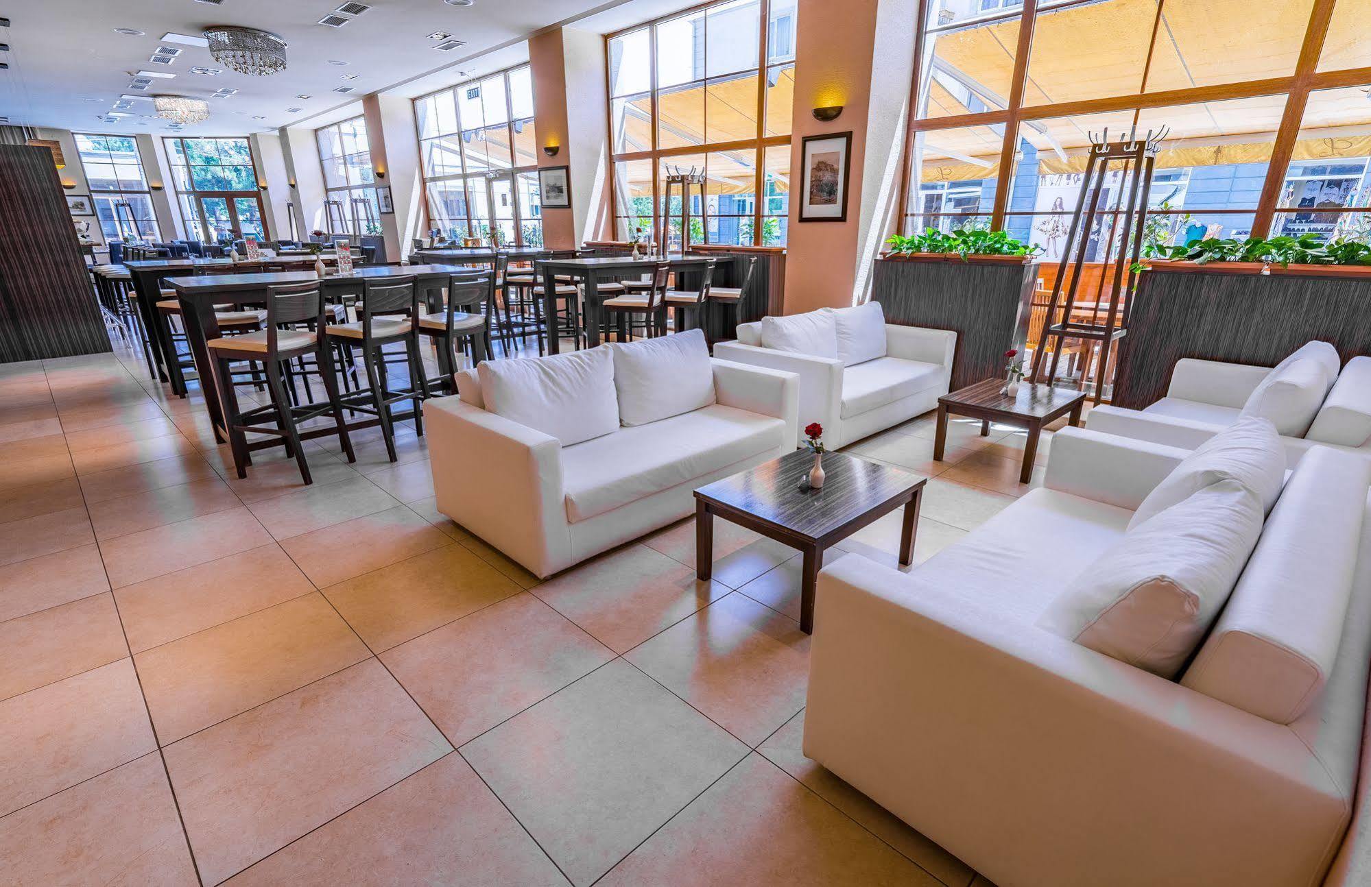 Hotel Lomsia อาคัลท์ชิกเค ภายนอก รูปภาพ